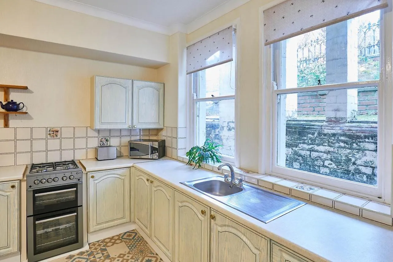 Host & Stay - The Garden Flat Scarborough Appartement