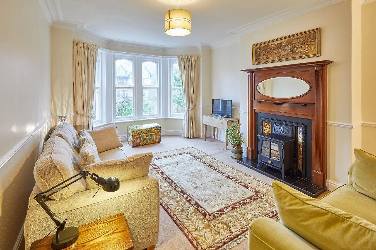 Host & Stay - The Garden Flat location